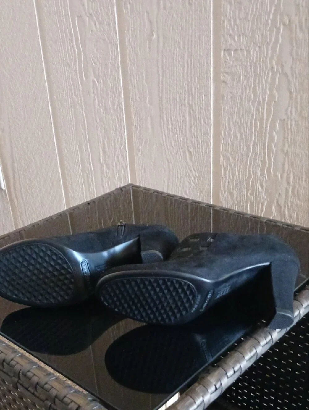NWOT- Aerosoles Black Suede Cutout Pumps